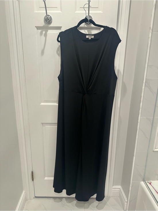 Old Navy Dresses & Skirts - Old Navy Black Sleeveless Twist-Front Maxi Dress